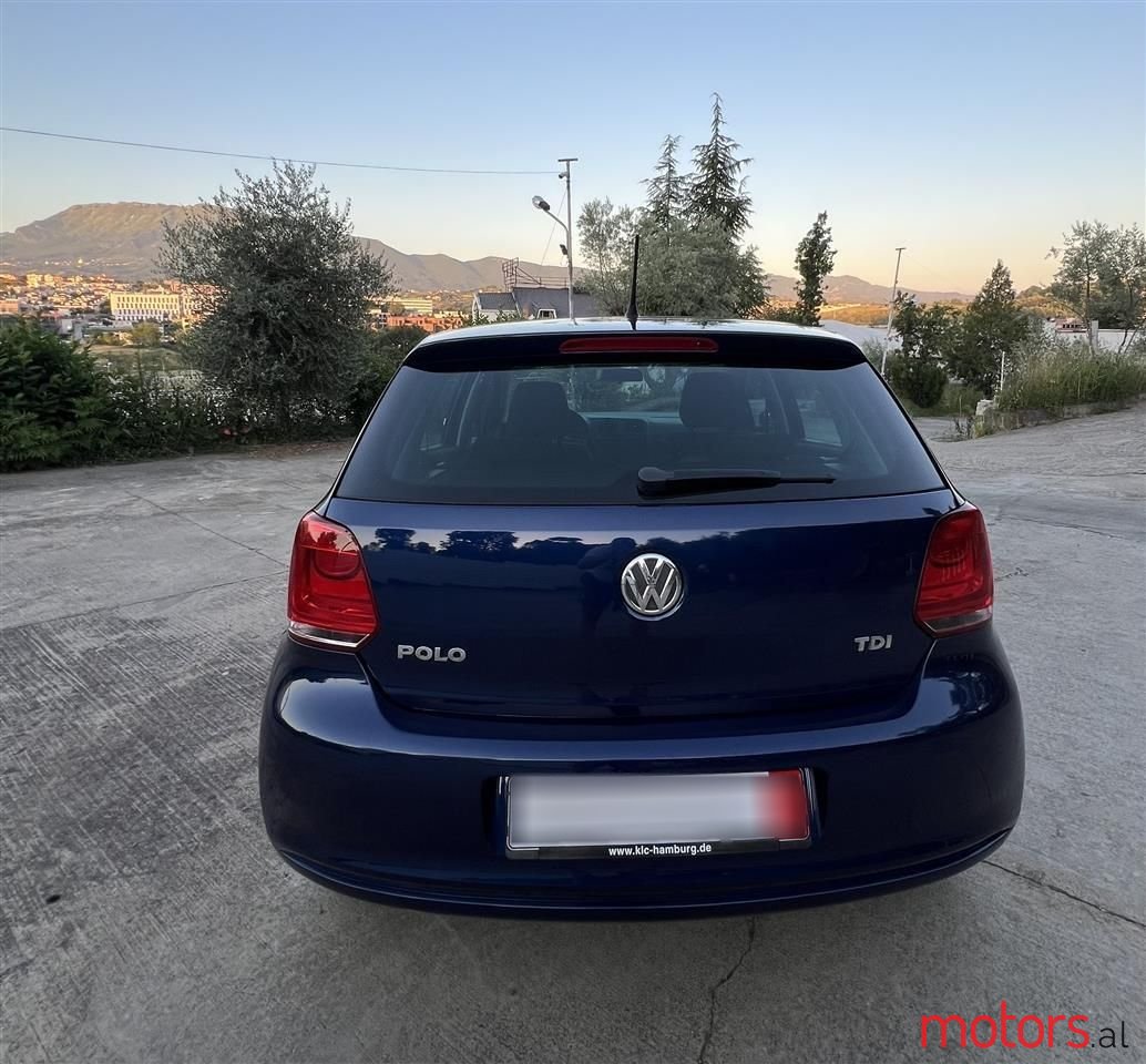 2010' Volkswagen Polo photo #4