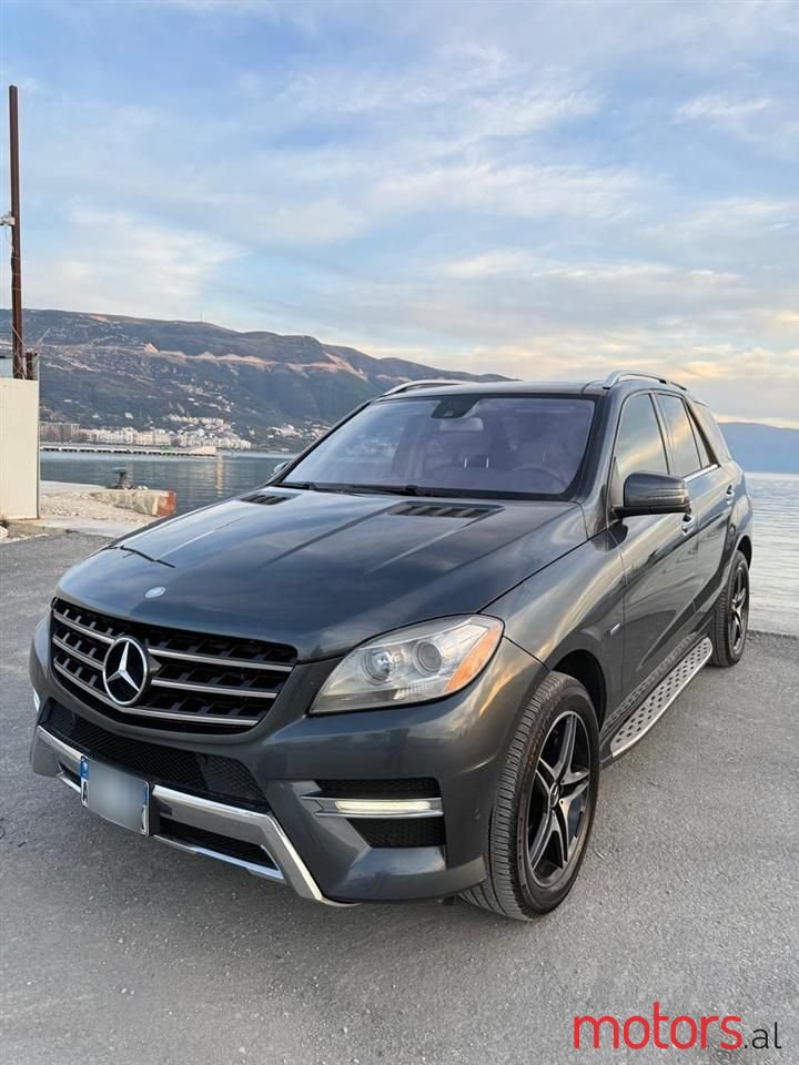 2012' Mercedes-Benz 350 photo #3