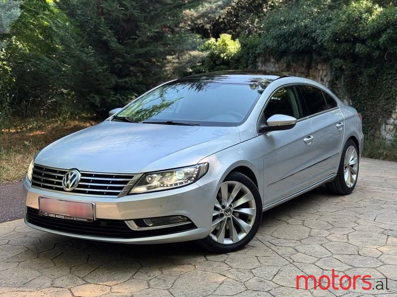 2015' Volkswagen Passat photo #1