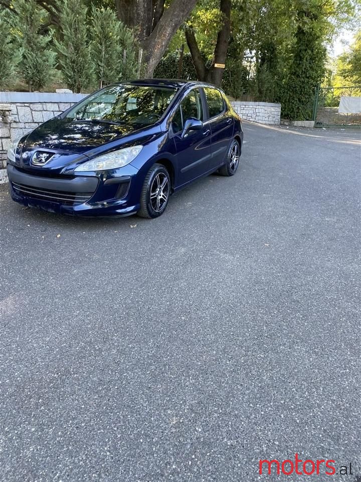 2011' Peugeot 308 photo #1