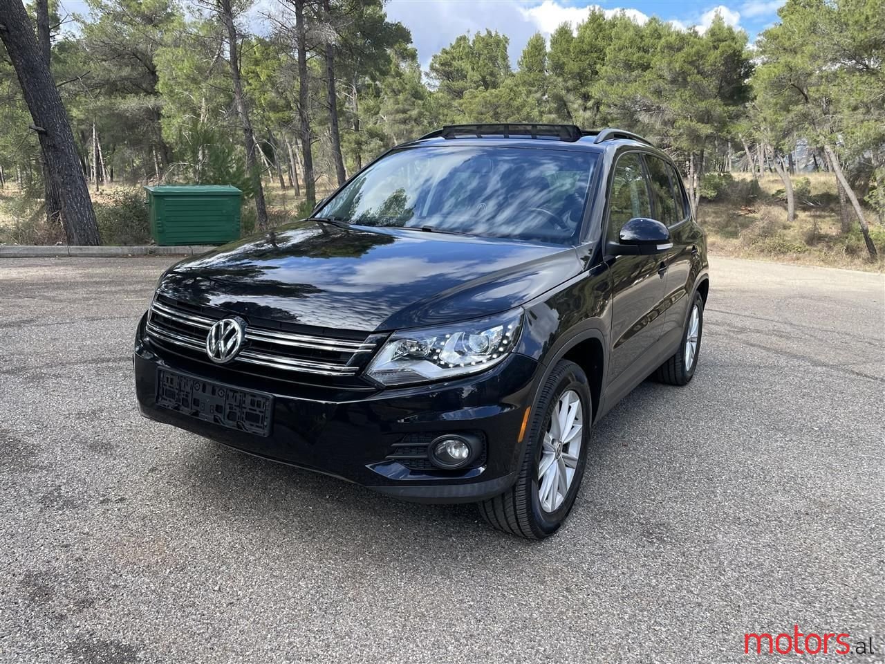 2012' Volkswagen Tiguan photo #1