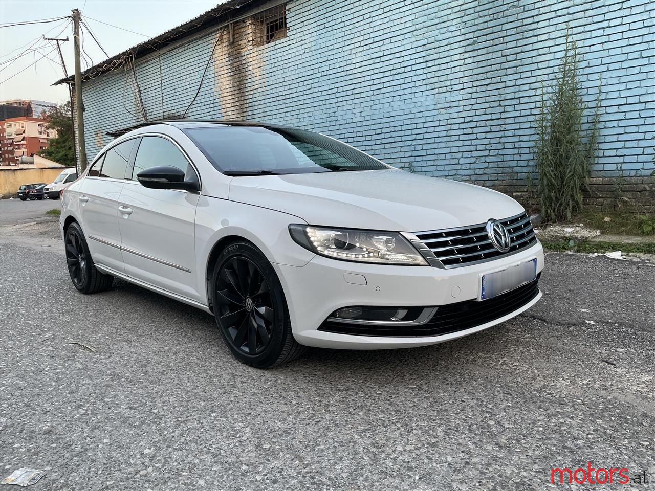 2013' Volkswagen Passat photo #1