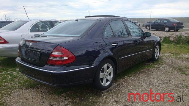 2002' Mercedes-Benz E-Class photo #2