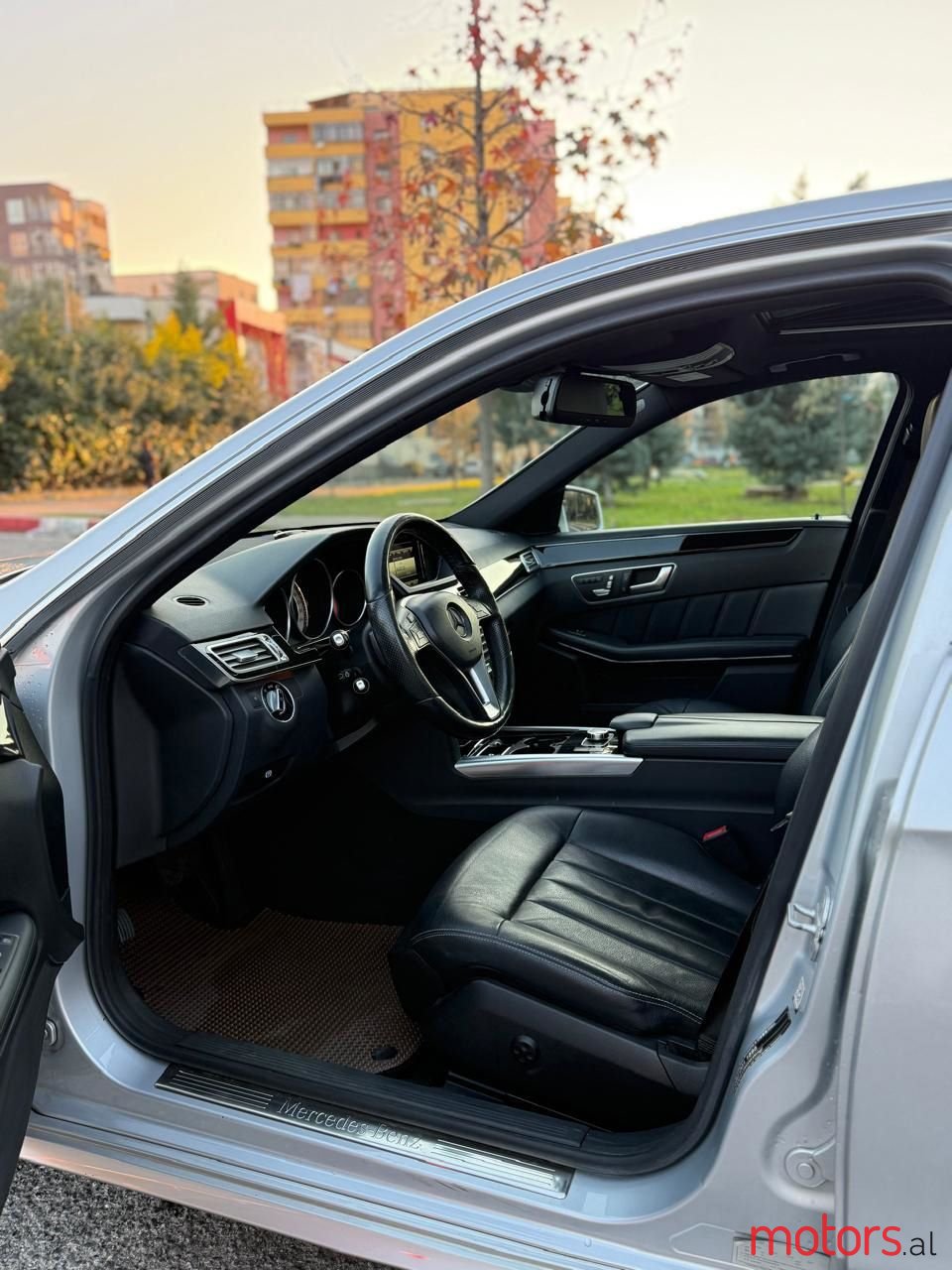 2014' Mercedes-Benz E 220 photo #5