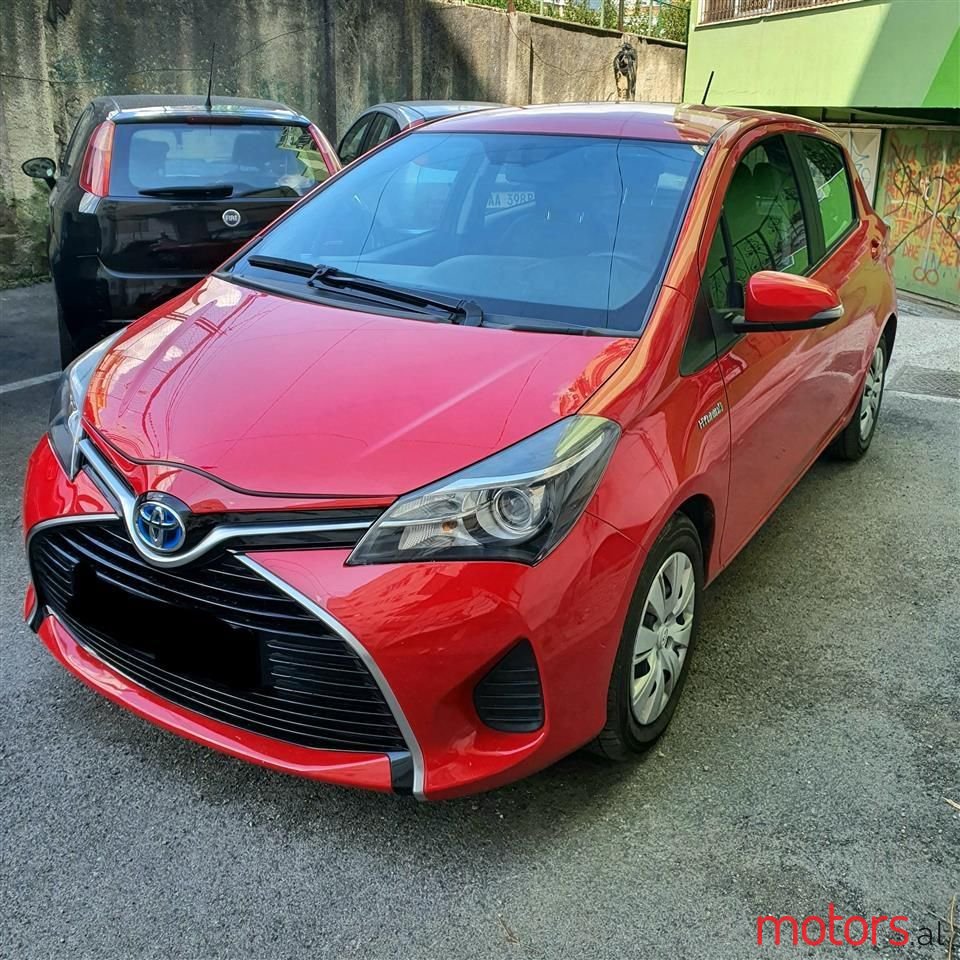 2017' Toyota Yaris photo #4