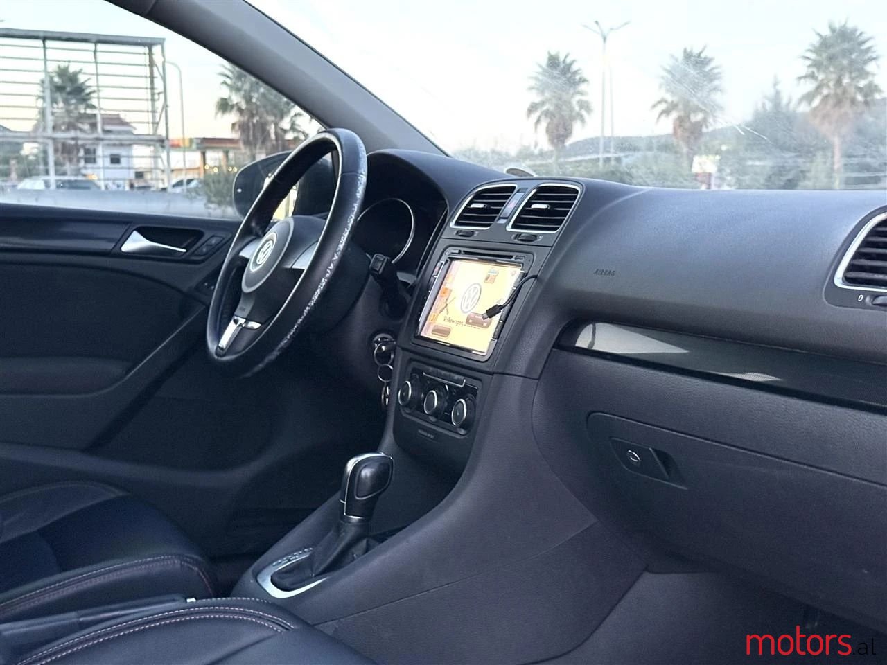 2012' Volkswagen Golf photo #5