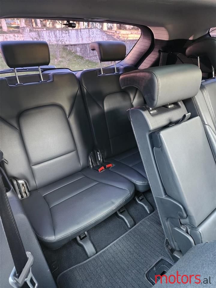 2013' Hyundai Santa Fe photo #5