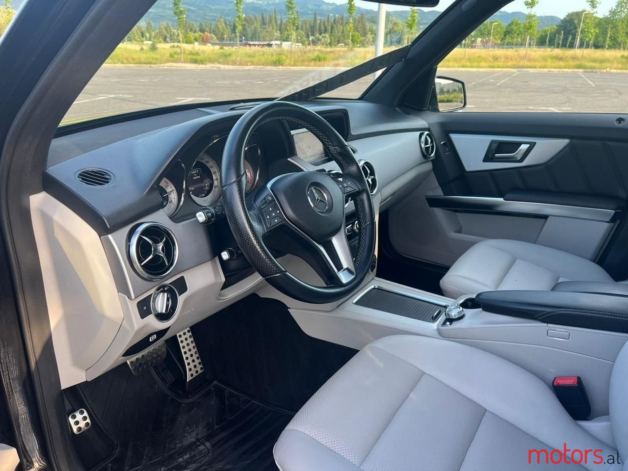 2013' Mercedes-Benz GLK 220 photo #2