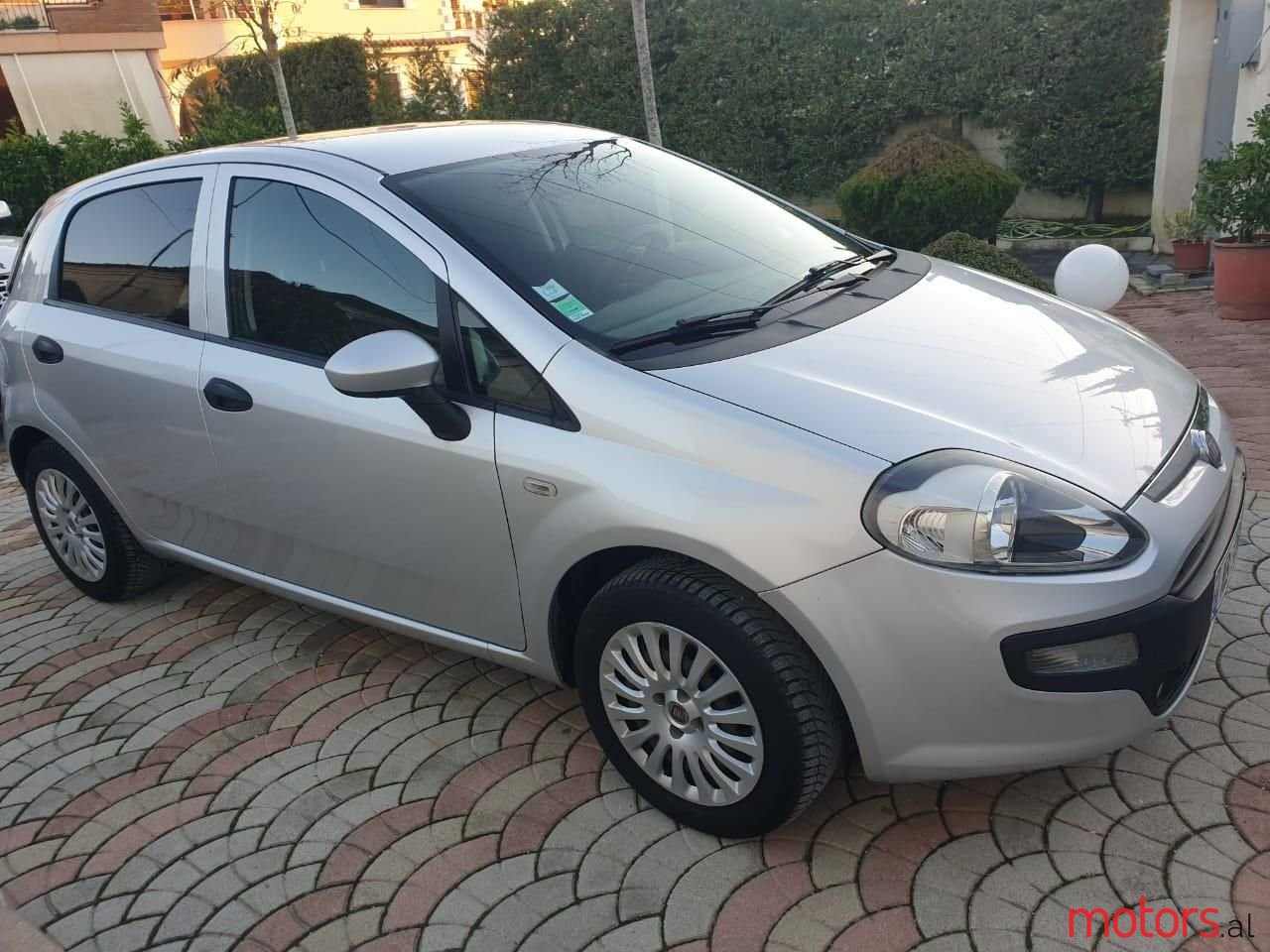 2011' Fiat Grande Punto photo #1