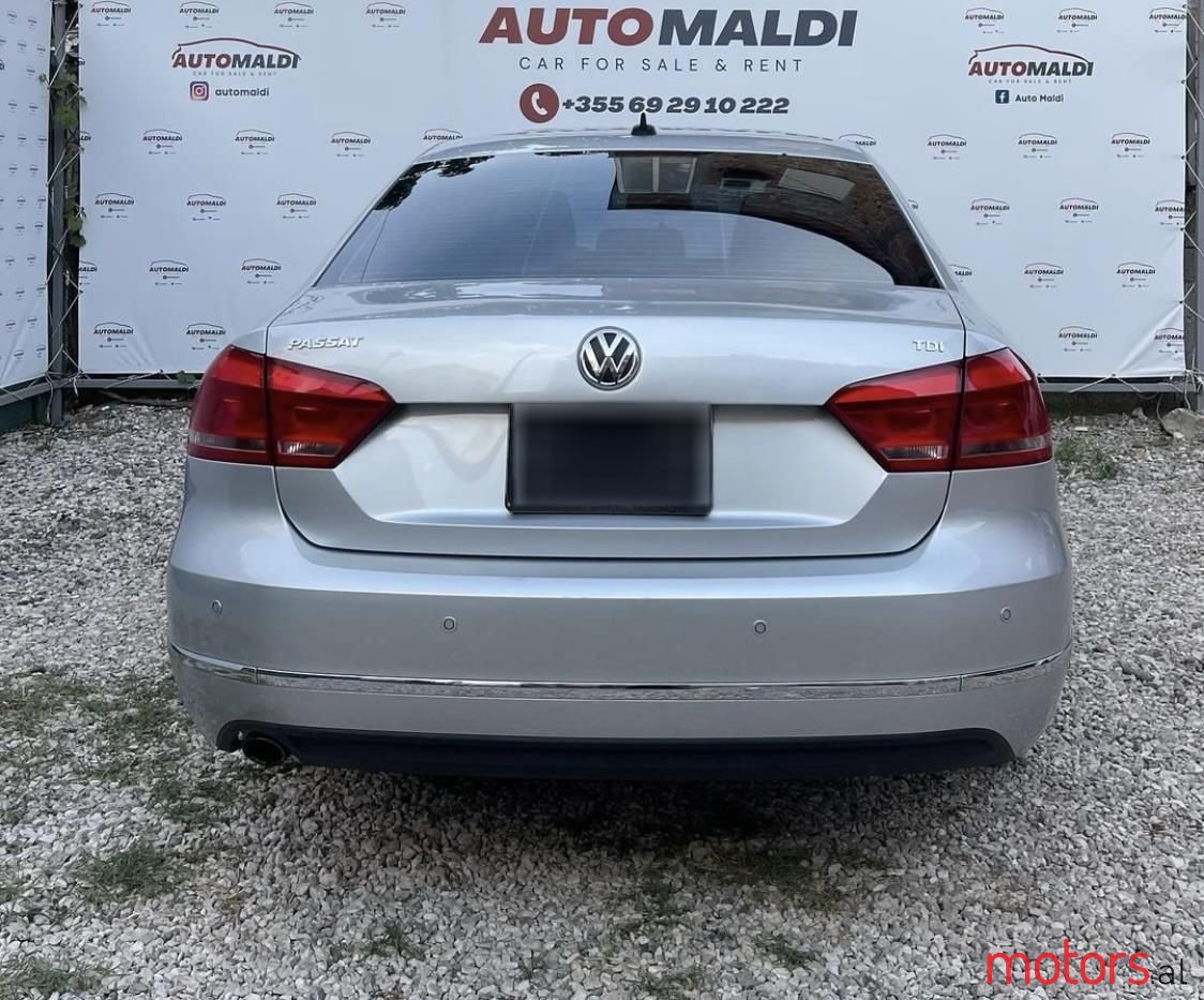 2015' Volkswagen Passat photo #6