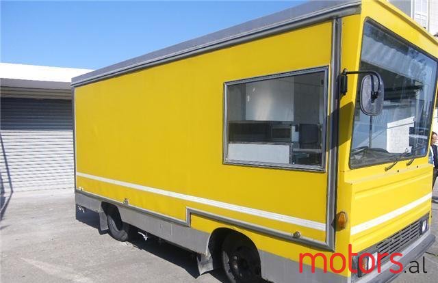 2010' Mercedes-Benz photo #2