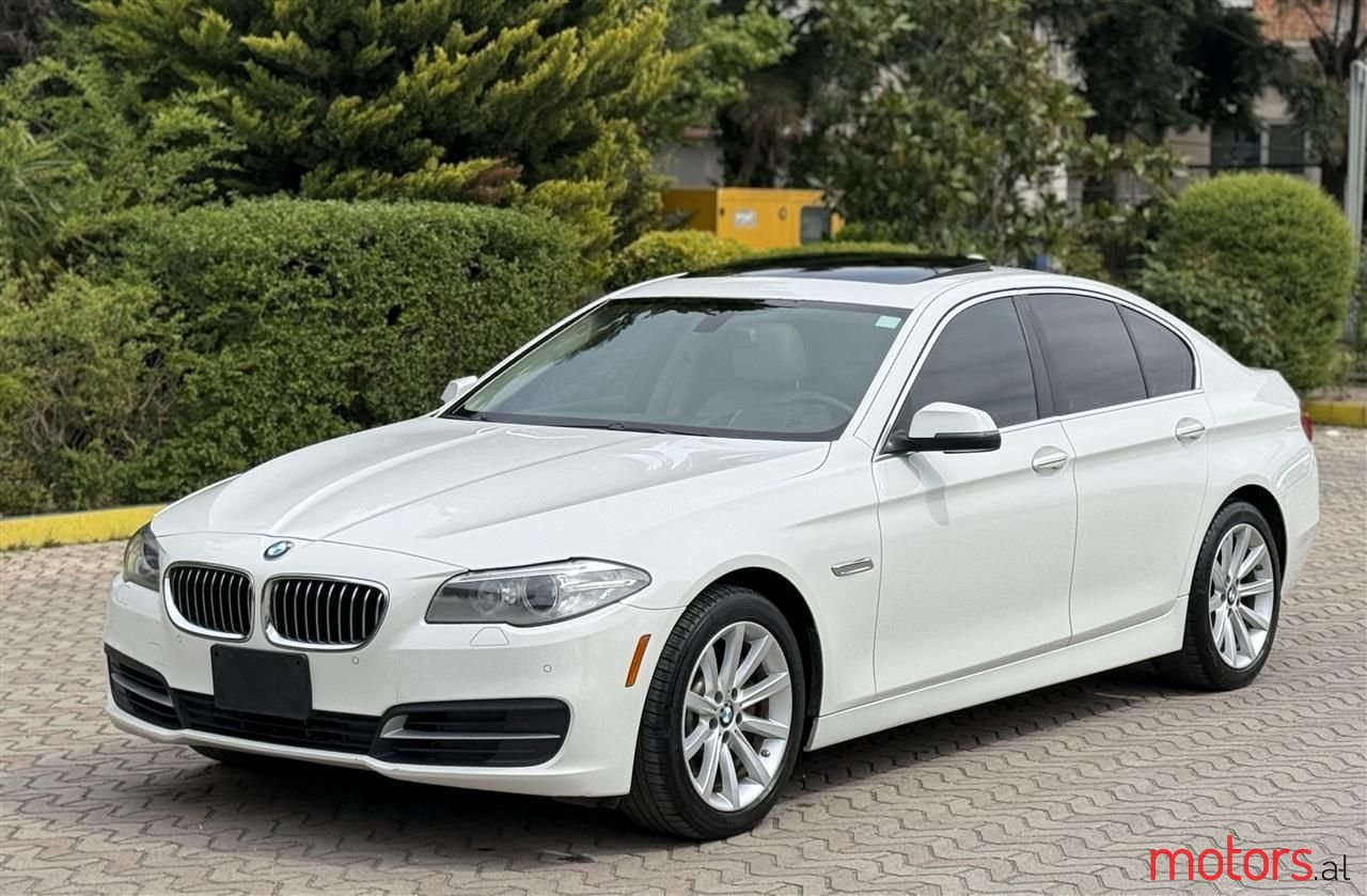 2015' BMW 535 photo #2