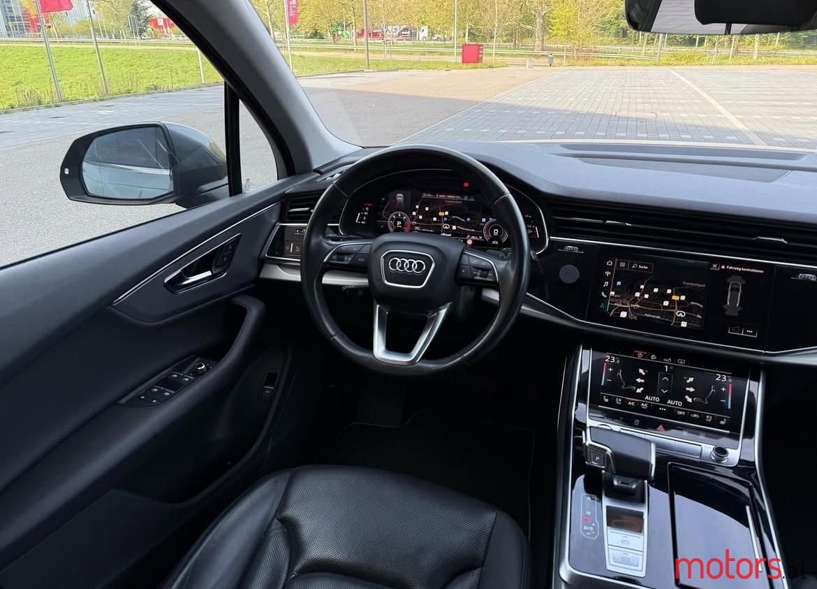 2020' Audi Q7 photo #3