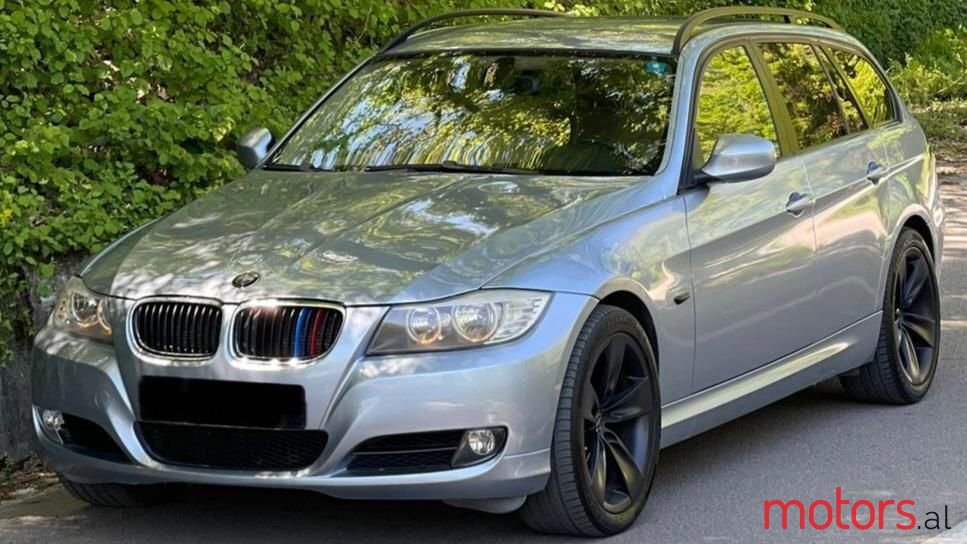 2009' BMW 318 photo #1