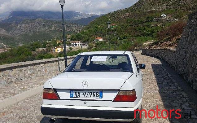 1989' Mercedes-Benz 200 photo #2