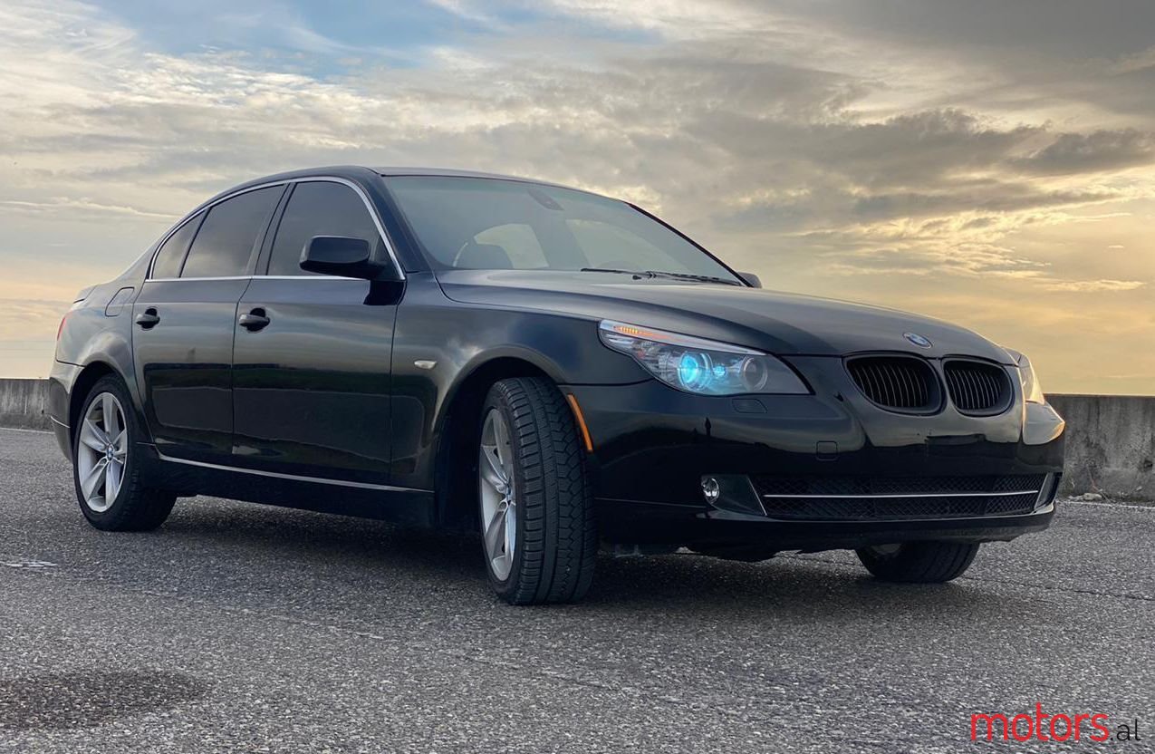 2008' BMW 528 photo #1