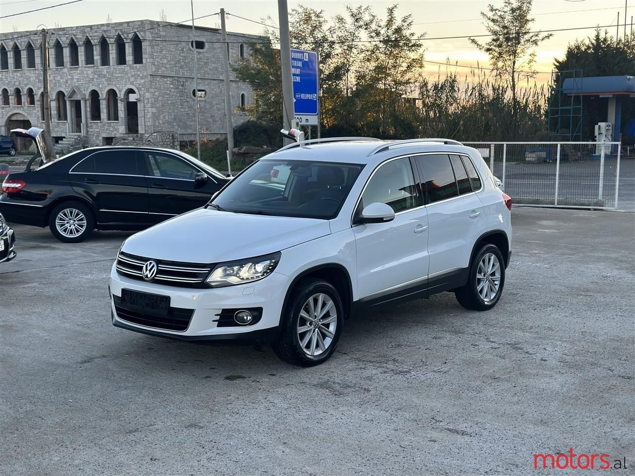 2014' Volkswagen Tiguan photo #1