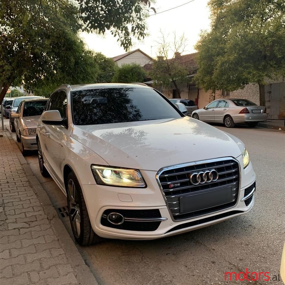 2015' Audi SQ5 photo #4