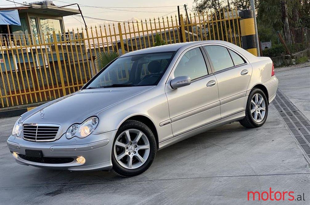 2004' Mercedes-Benz C 220 photo #1