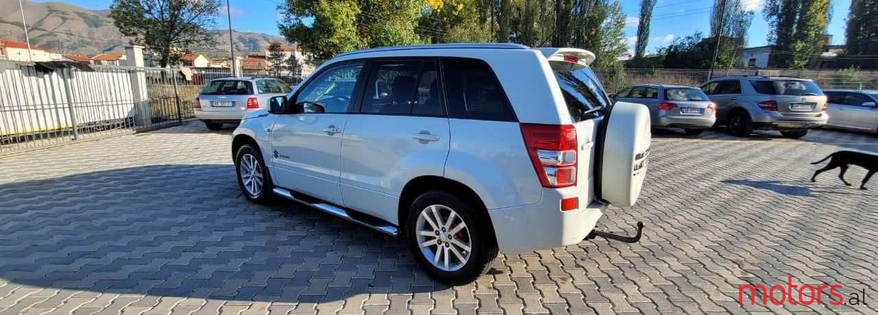 2009' Suzuki Grand Vitara photo #4