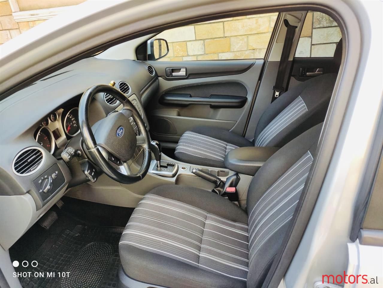 2009' Ford Focus photo #3