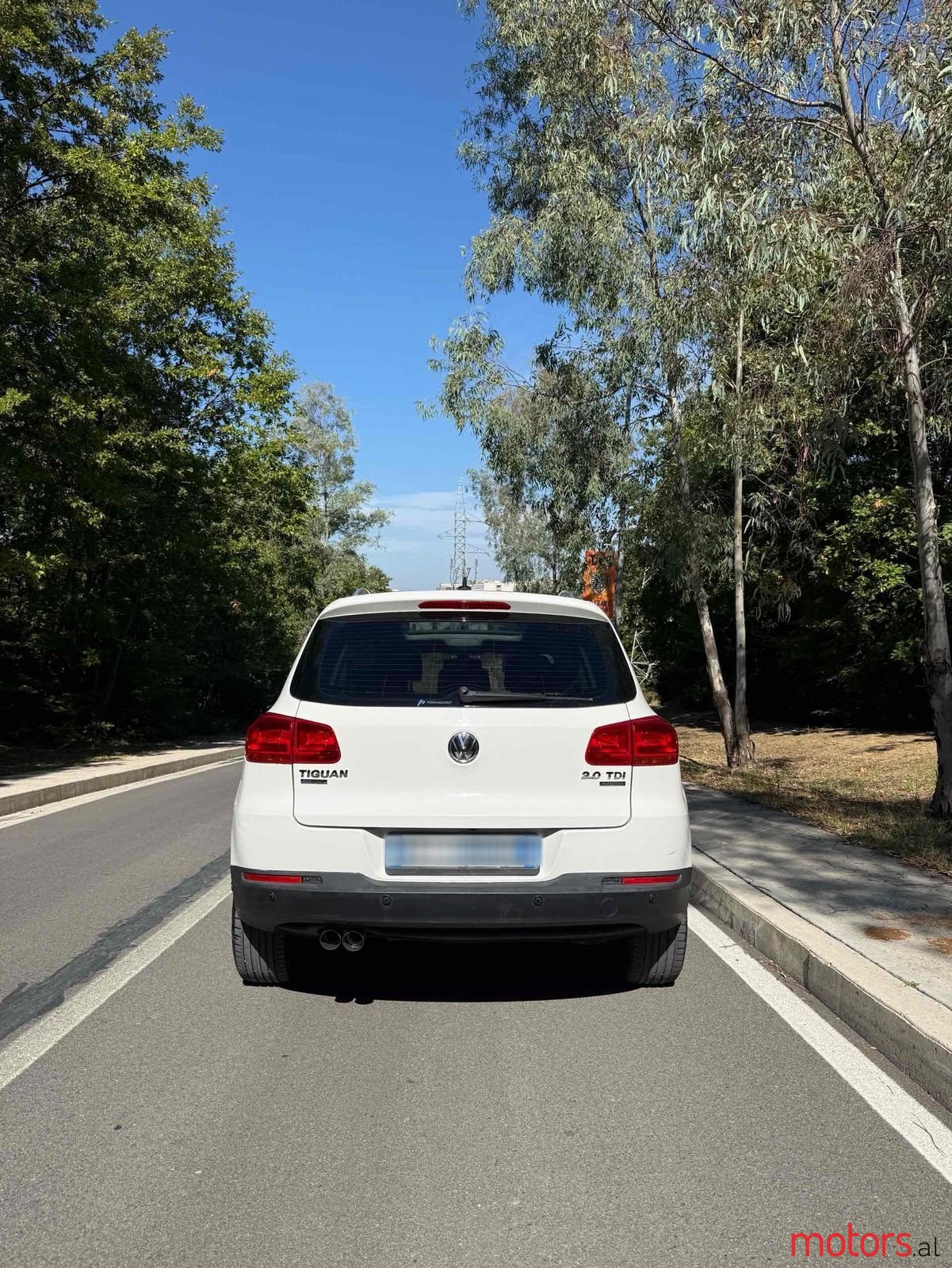 2012' Volkswagen Tiguan photo #4