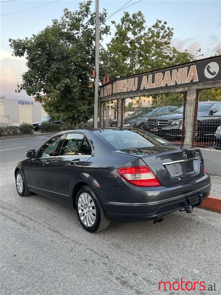 2009' Mercedes-Benz C 200 photo #3