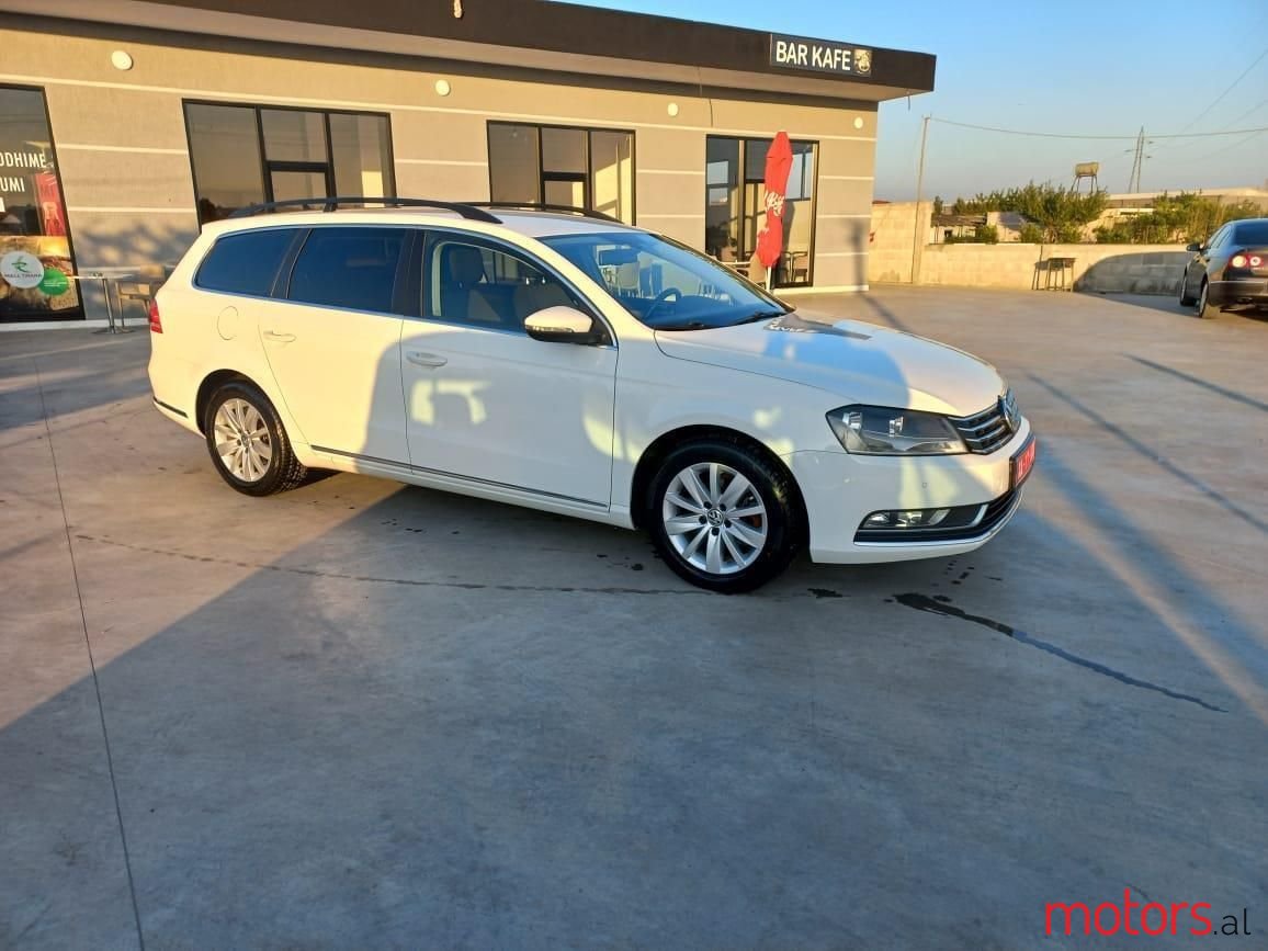 2015' Volkswagen Passat photo #6