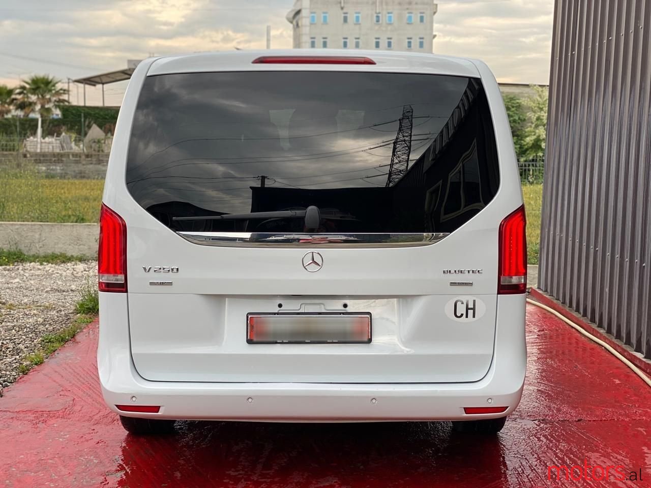 2015' Mercedes-Benz V 250 photo #5