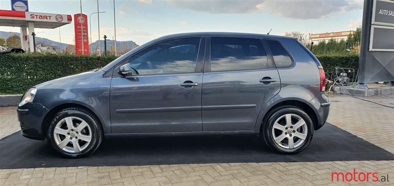 2006' Volkswagen Polo photo #2