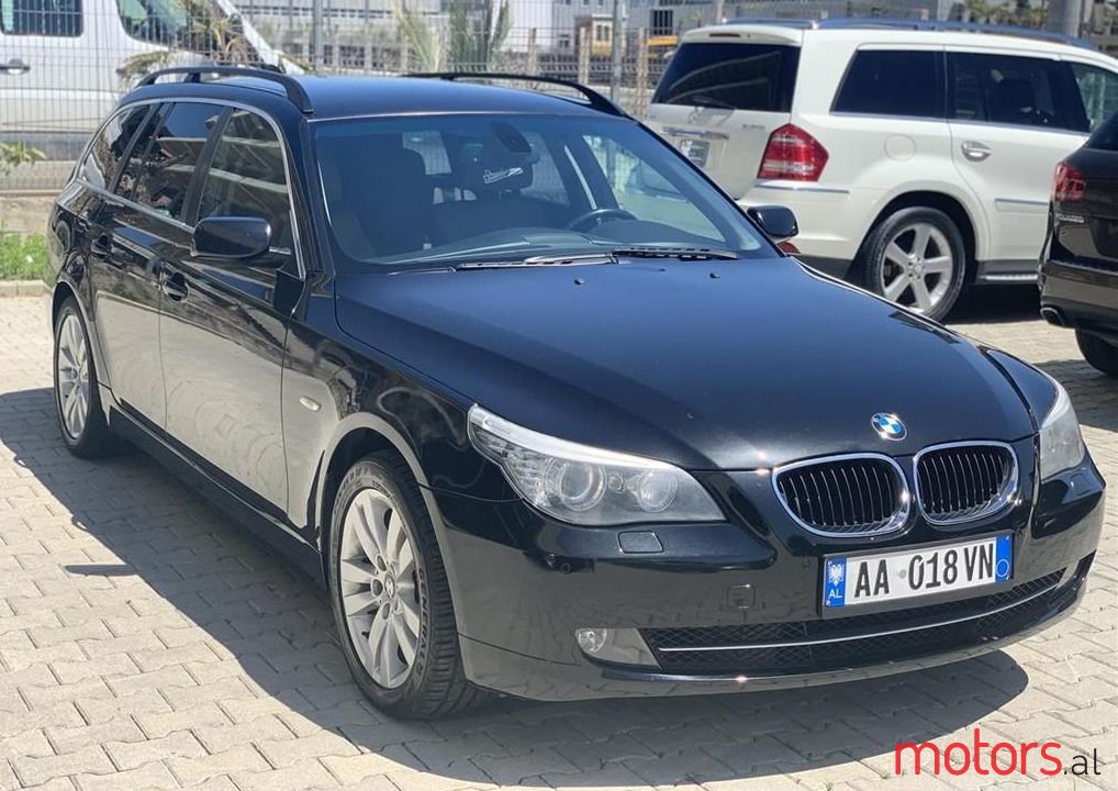 2010' BMW 525 photo #1