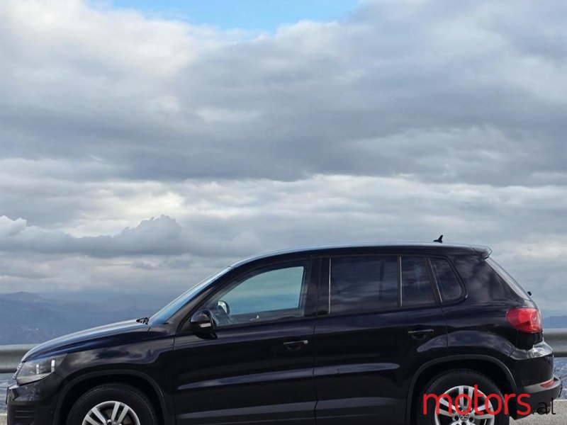 2013' Volkswagen Tiguan photo #3