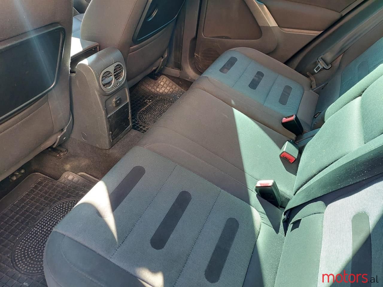 2008' Volkswagen Tiguan photo #4