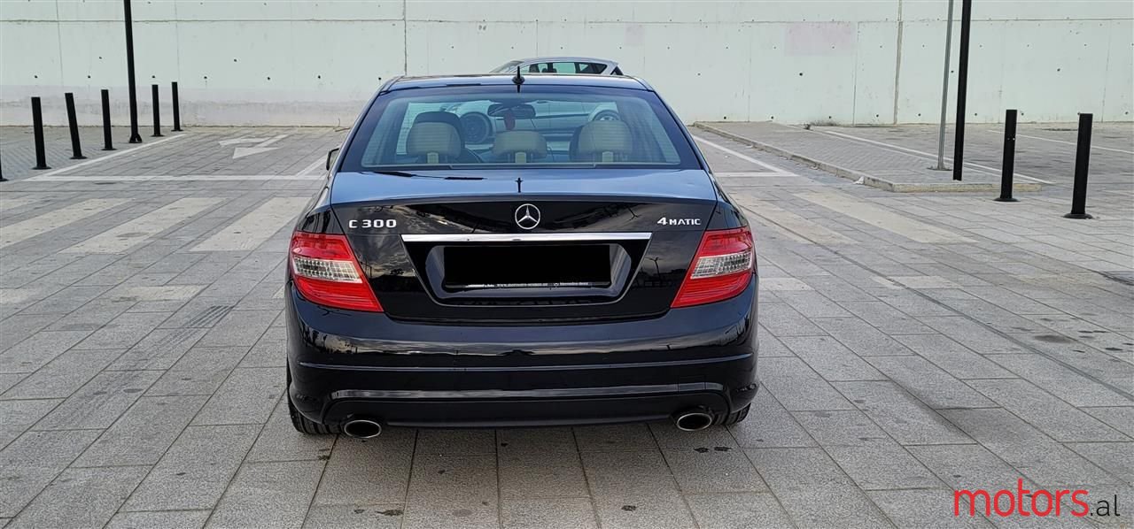 2010' Mercedes-Benz C 300 photo #6