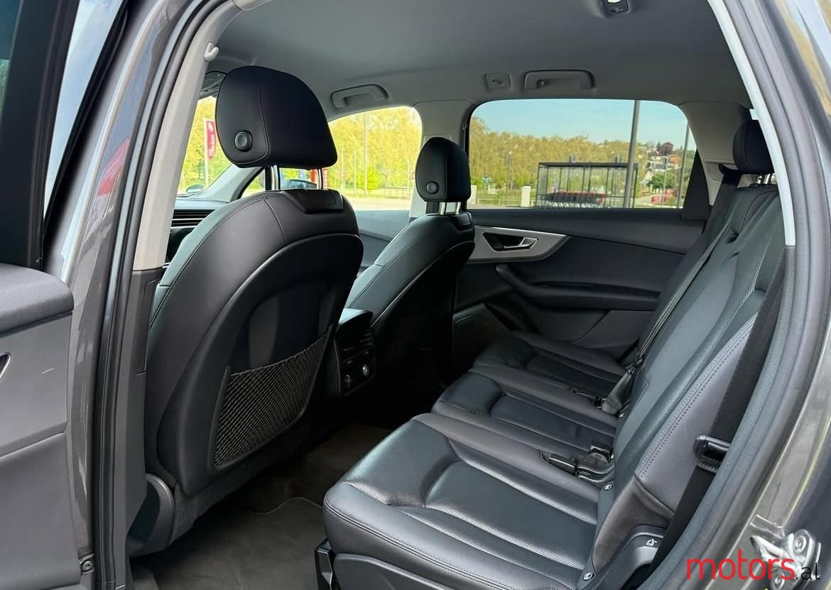 2020' Audi Q7 photo #5