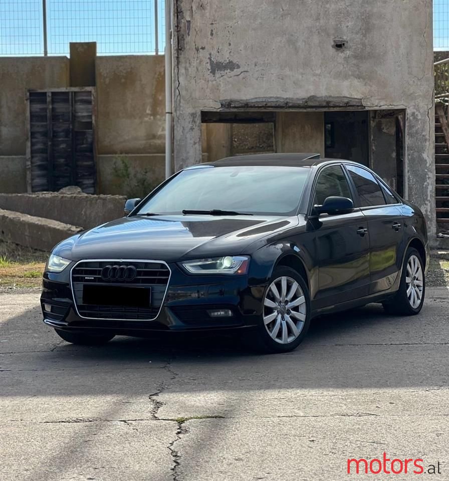 2012' Audi A4 photo #1