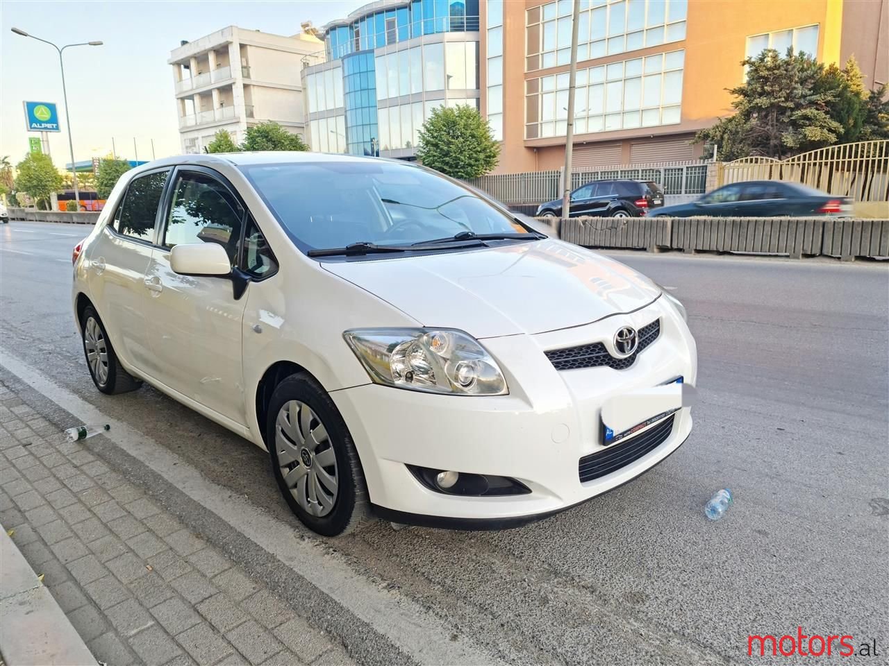 2009' Toyota Auris photo #6