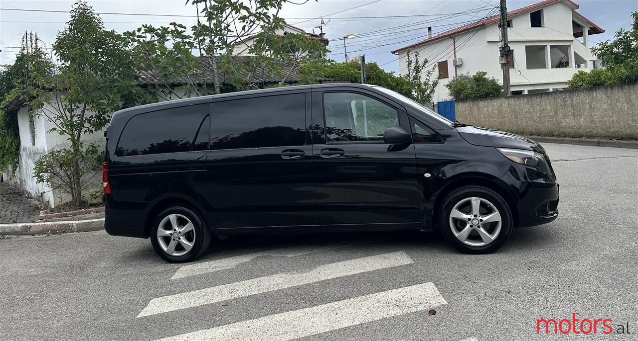 2018' Mercedes-Benz V 200 photo #5