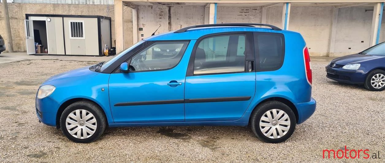 2008' Skoda Roomster photo #1