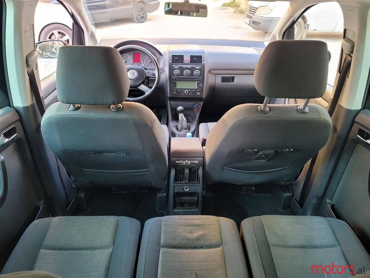 2007' Volkswagen Touran photo #6