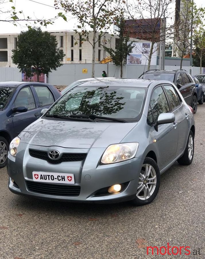 2009' Toyota Auris photo #1