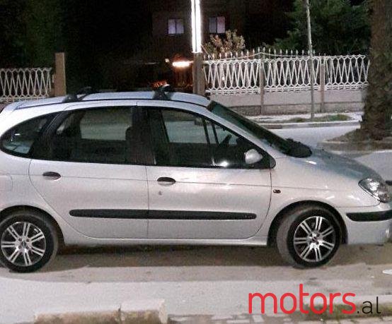 2001' Renault Scenic photo #1