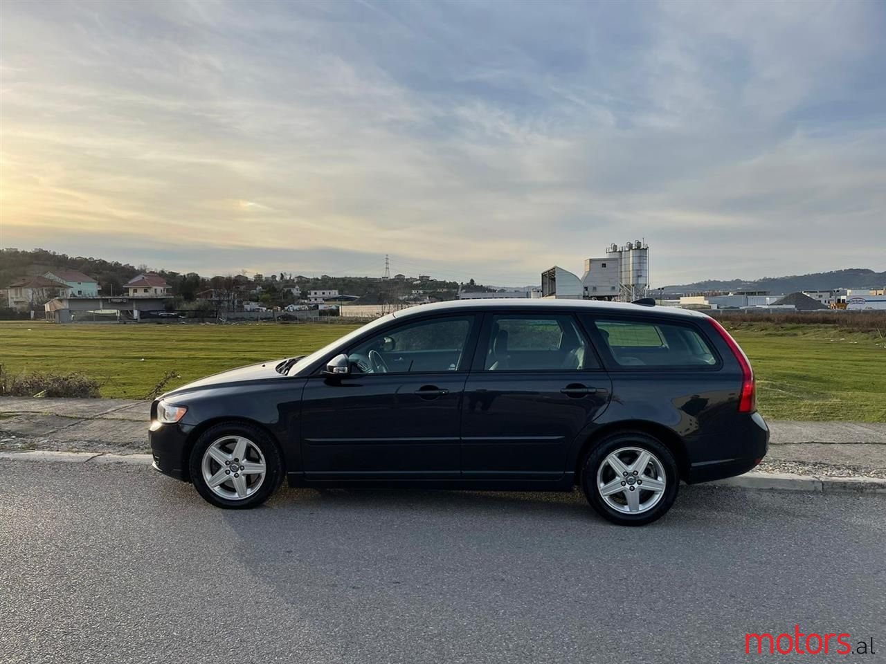 2009' Volvo V50 photo #3