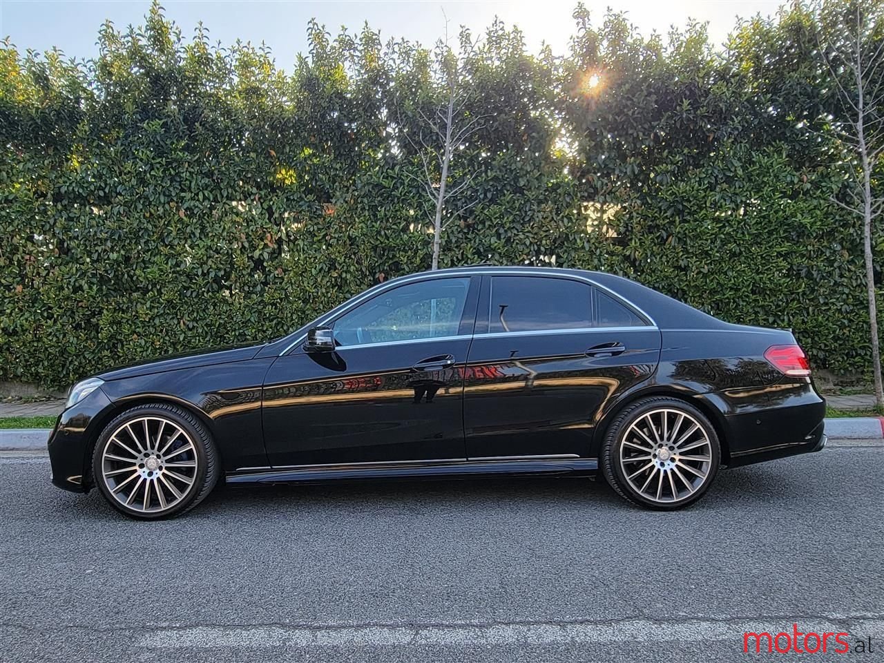 2015' Mercedes-Benz E 220 photo #5