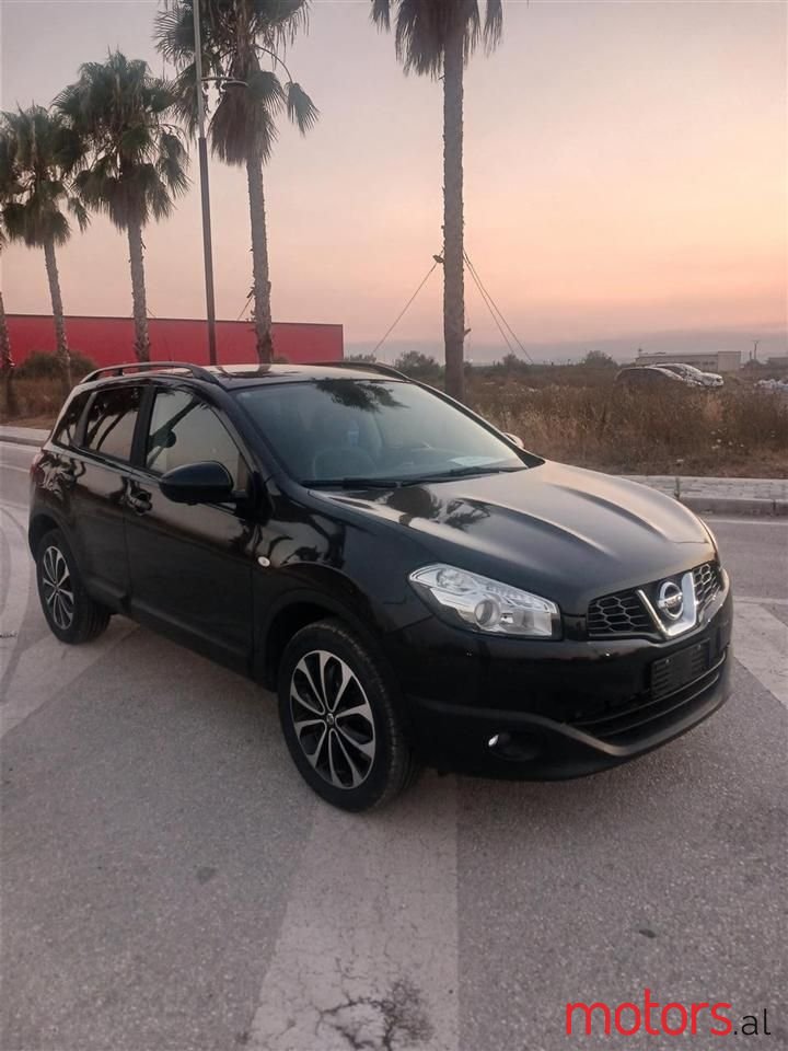 2013' Nissan Qashqai photo #2