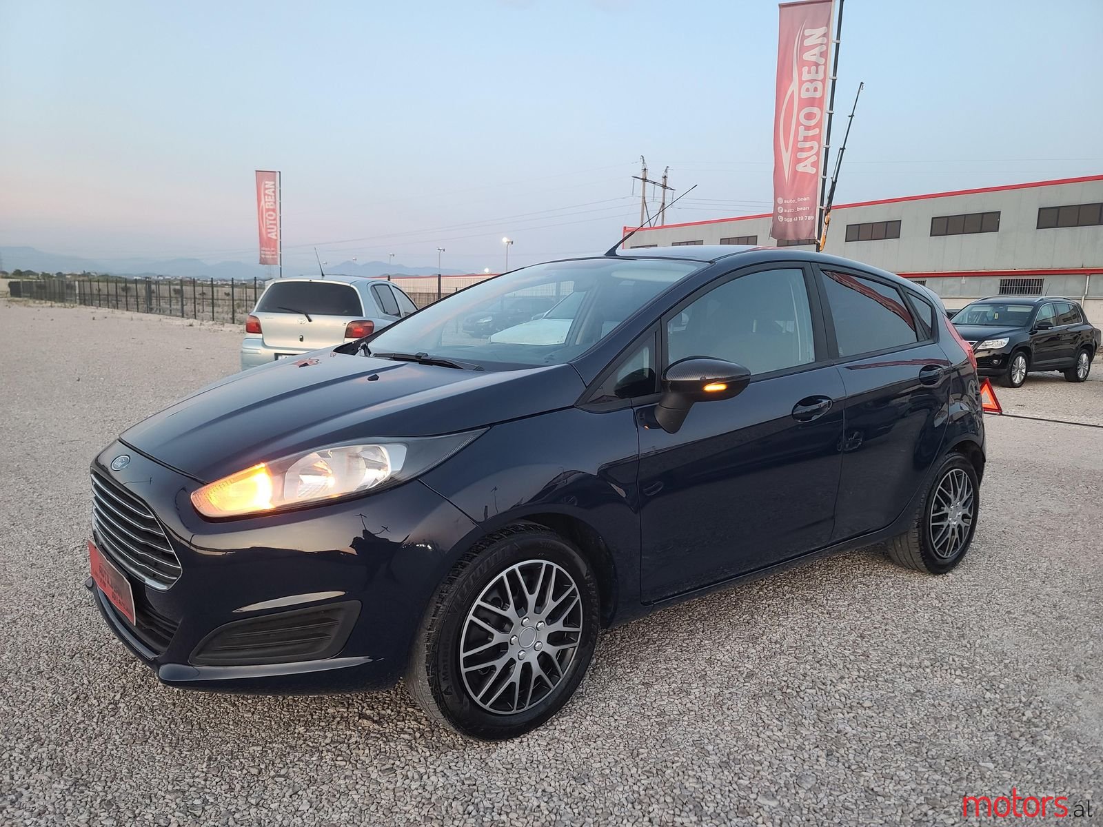 2015' Ford Fiesta photo #2