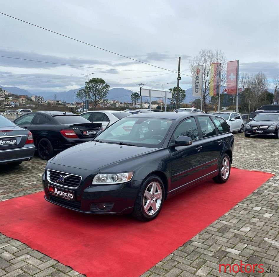 2010' Volvo V50 photo #1