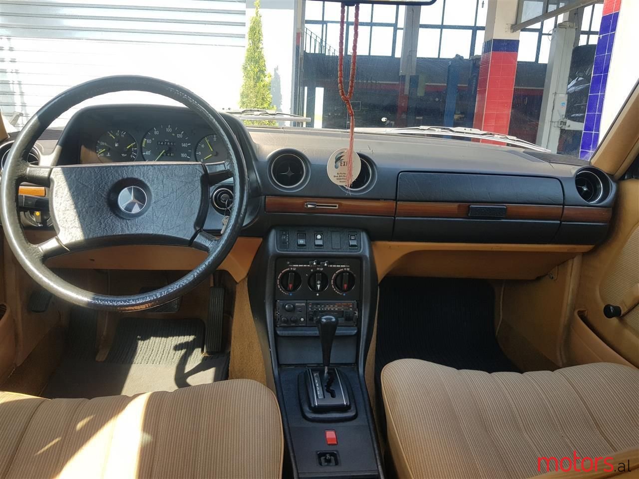 1982' Mercedes-Benz 300 photo #4