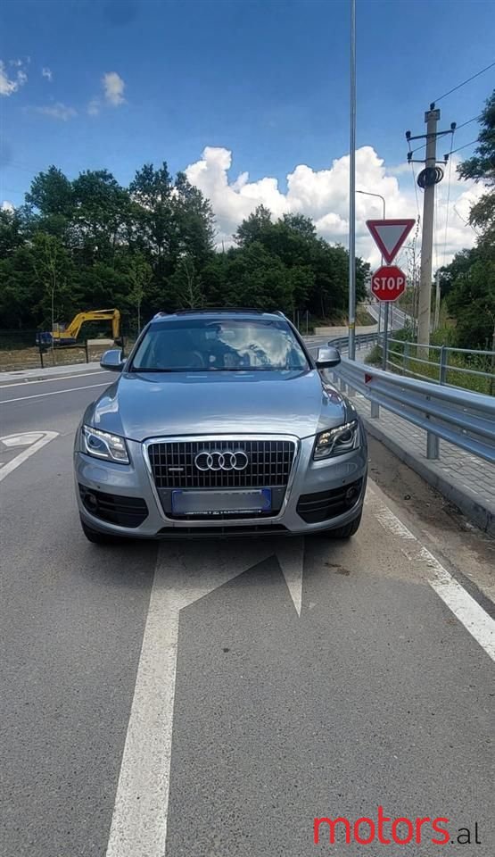 2010' Audi Q5 photo #1