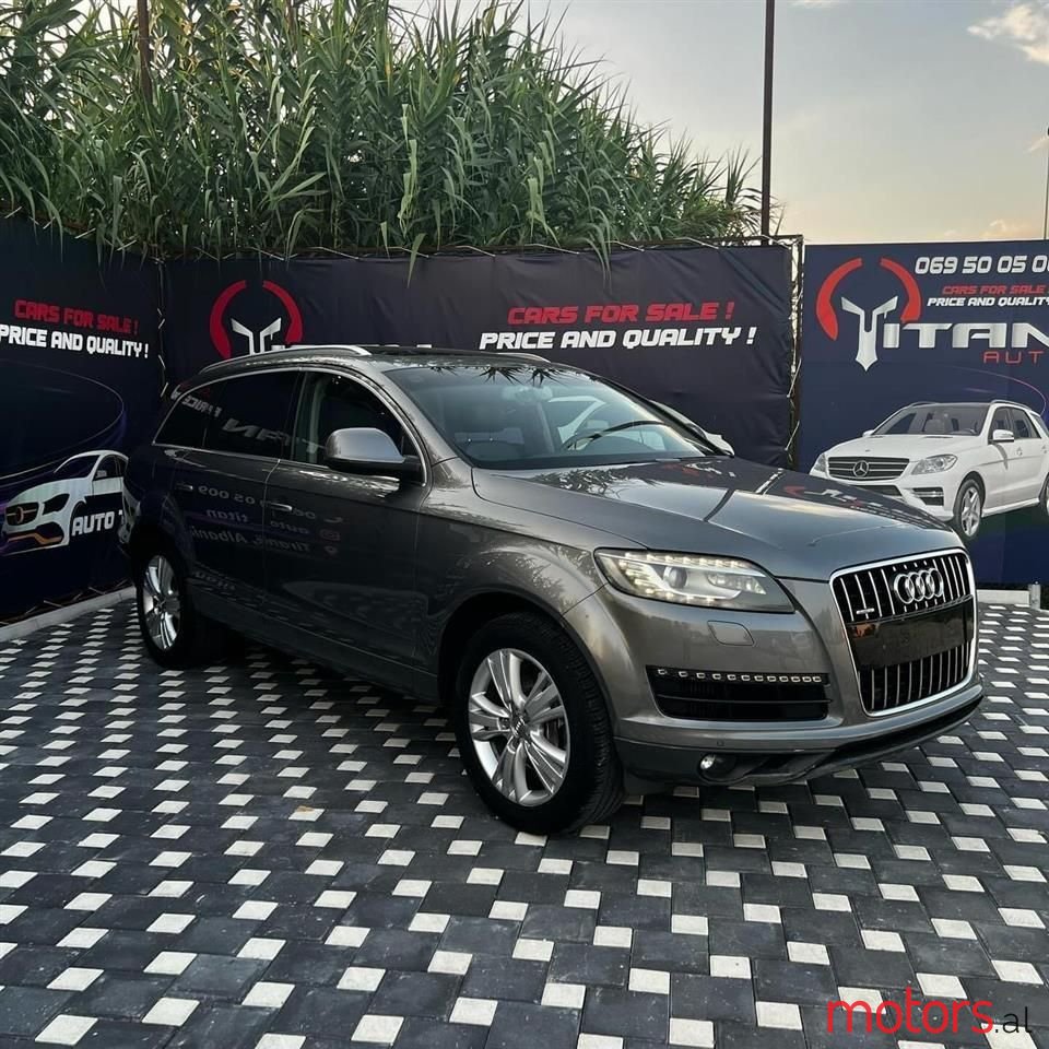2012' Audi Q7 photo #1